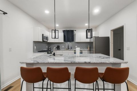 Tiny photo for 150 N 22nd Street, Columbus, OH 43203 (MLS # 226000716)