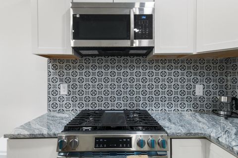 Tiny photo for 150 N 22nd Street, Columbus, OH 43203 (MLS # 226000716)