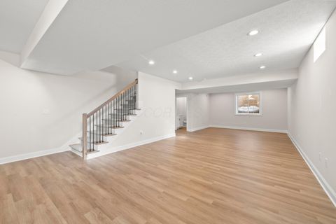 Tiny photo for 130 Barrington Place, Powell, OH 43065 (MLS # 226003213)