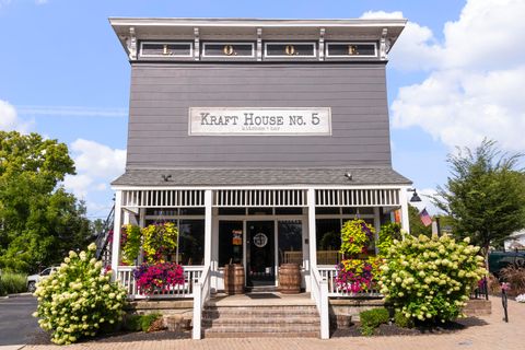 Tiny photo for 130 Barrington Place, Powell, OH 43065 (MLS # 226003213)