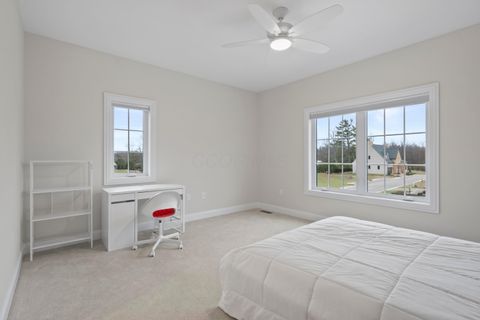 Tiny photo for 130 Barrington Place, Powell, OH 43065 (MLS # 226003213)