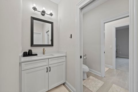 Tiny photo for 130 Barrington Place, Powell, OH 43065 (MLS # 226003213)