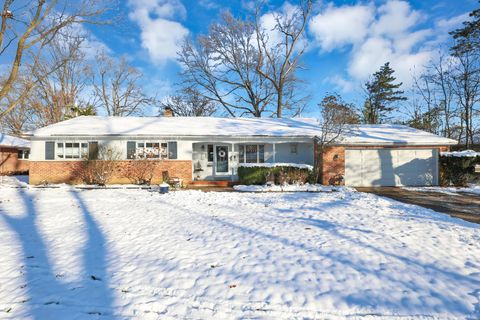 Photo of 4266 Fairoaks Drive, Columbus, OH 43214 (MLS # 225044915)