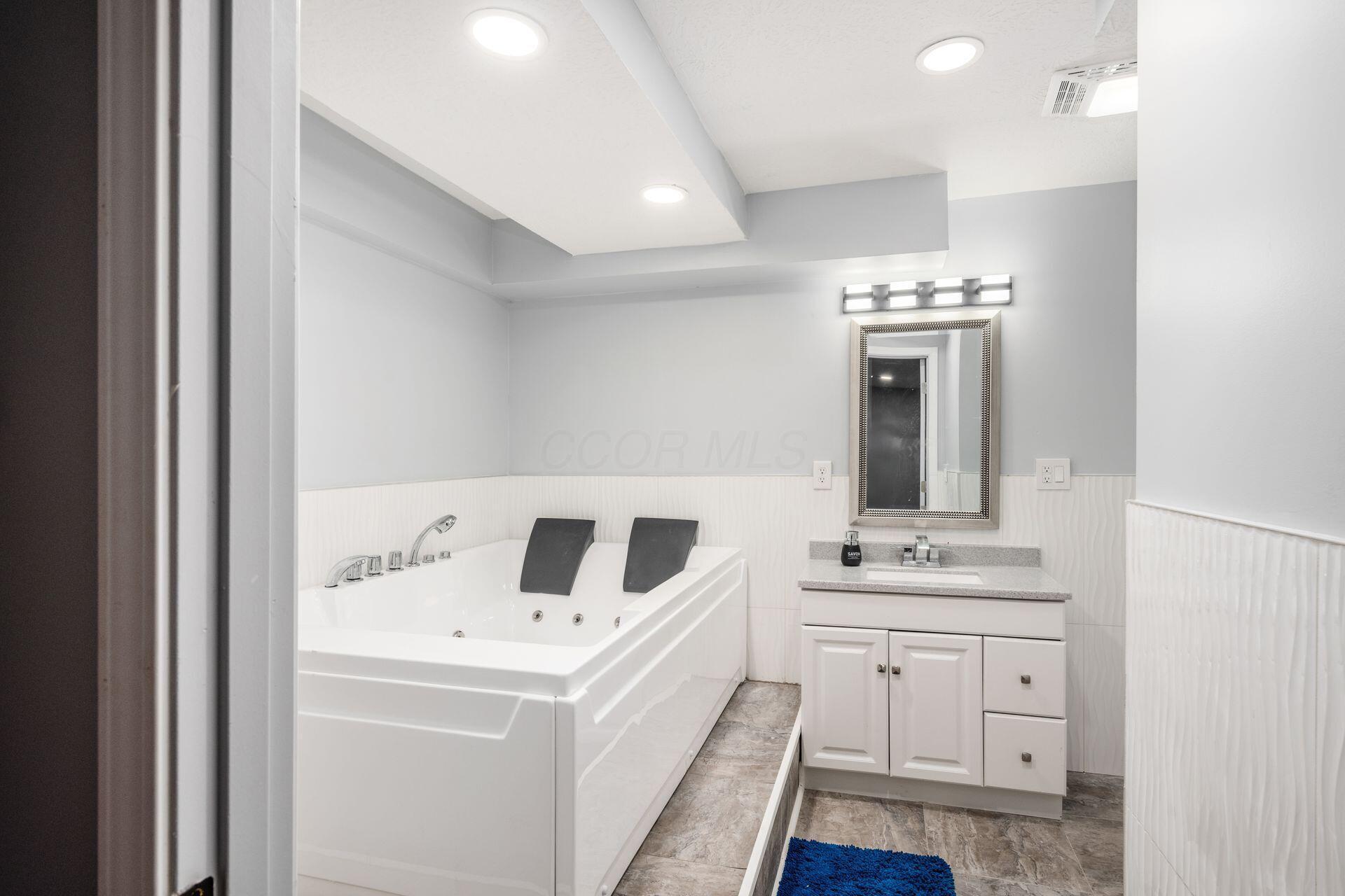 7080 Beachwood Way, Plain City, Ohio image 43