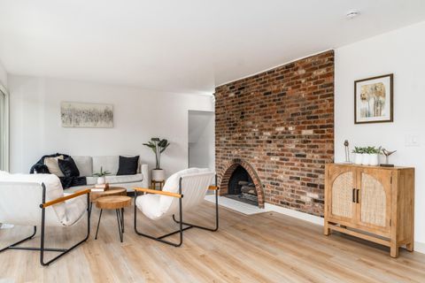 Photo of 965 Mcnaughten Road, Columbus, OH 43213 (MLS # 225038132) Photo of 965 Mcnaughten Road, Columbus, OH 43213 (MLS # 225038132)