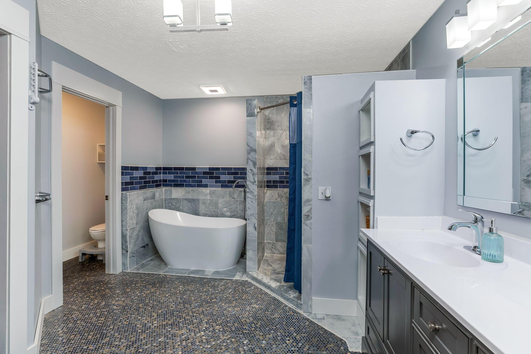 1770 Harrison Pond Drive, New Albany, Ohio image 14