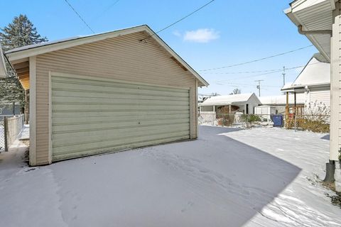 Tiny photo for 191 Neal Avenue, Newark, OH 43055 (MLS # 225045797)