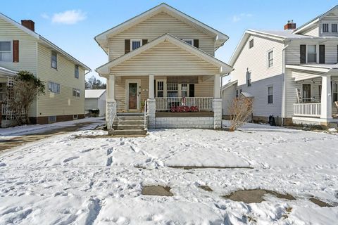 Photo of 191 Neal Avenue, Newark, OH 43055 (MLS # 225045797)