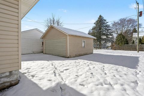 Tiny photo for 191 Neal Avenue, Newark, OH 43055 (MLS # 225045797)