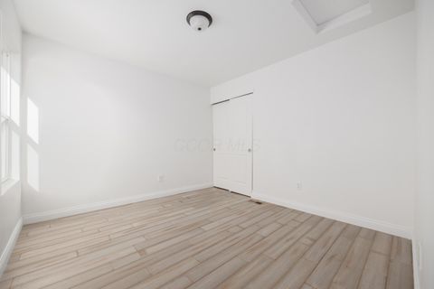 Tiny photo for 6112 Early Light Drive, Galloway, OH 43119 (MLS # 225045383)