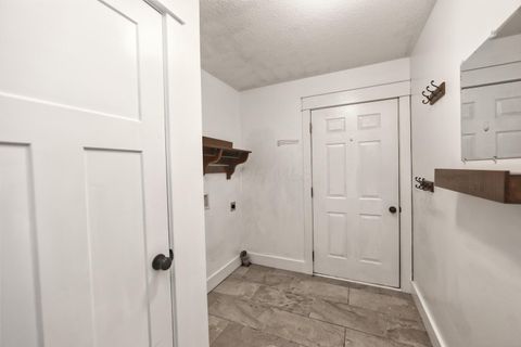 Tiny photo for 817 Highland Hills Drive, Howard, OH 43028 (MLS # 226001787)