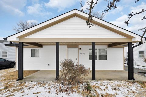 Photo of 4572 Saint Anthony Lane, Columbus, OH 43213 (MLS # 226000156)