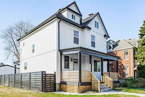 Photo of 489 Saint Clair Avenue, Columbus, OH 43203 (MLS # 226001667)