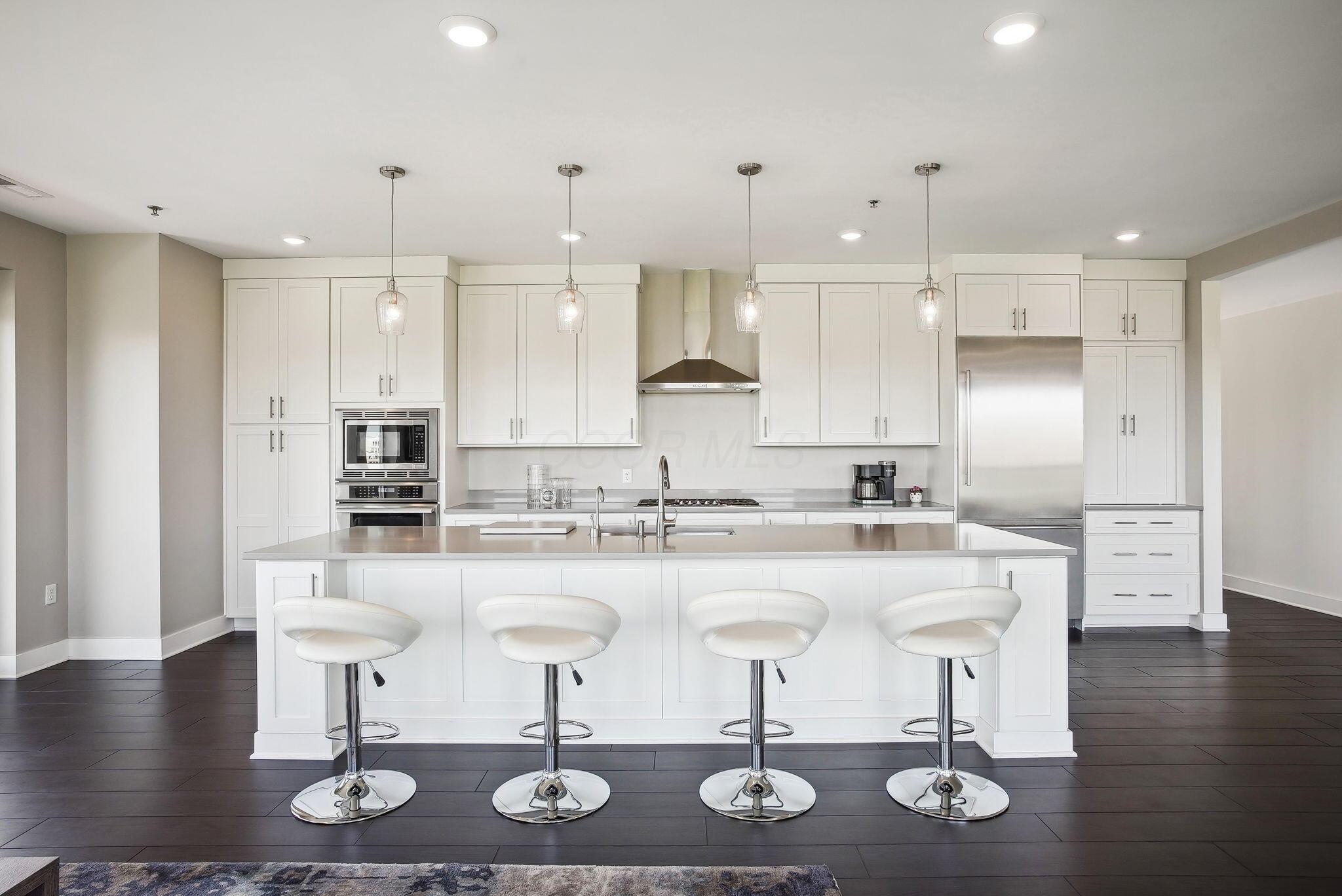105 N Riverview Street #715, Dublin, Ohio image 2