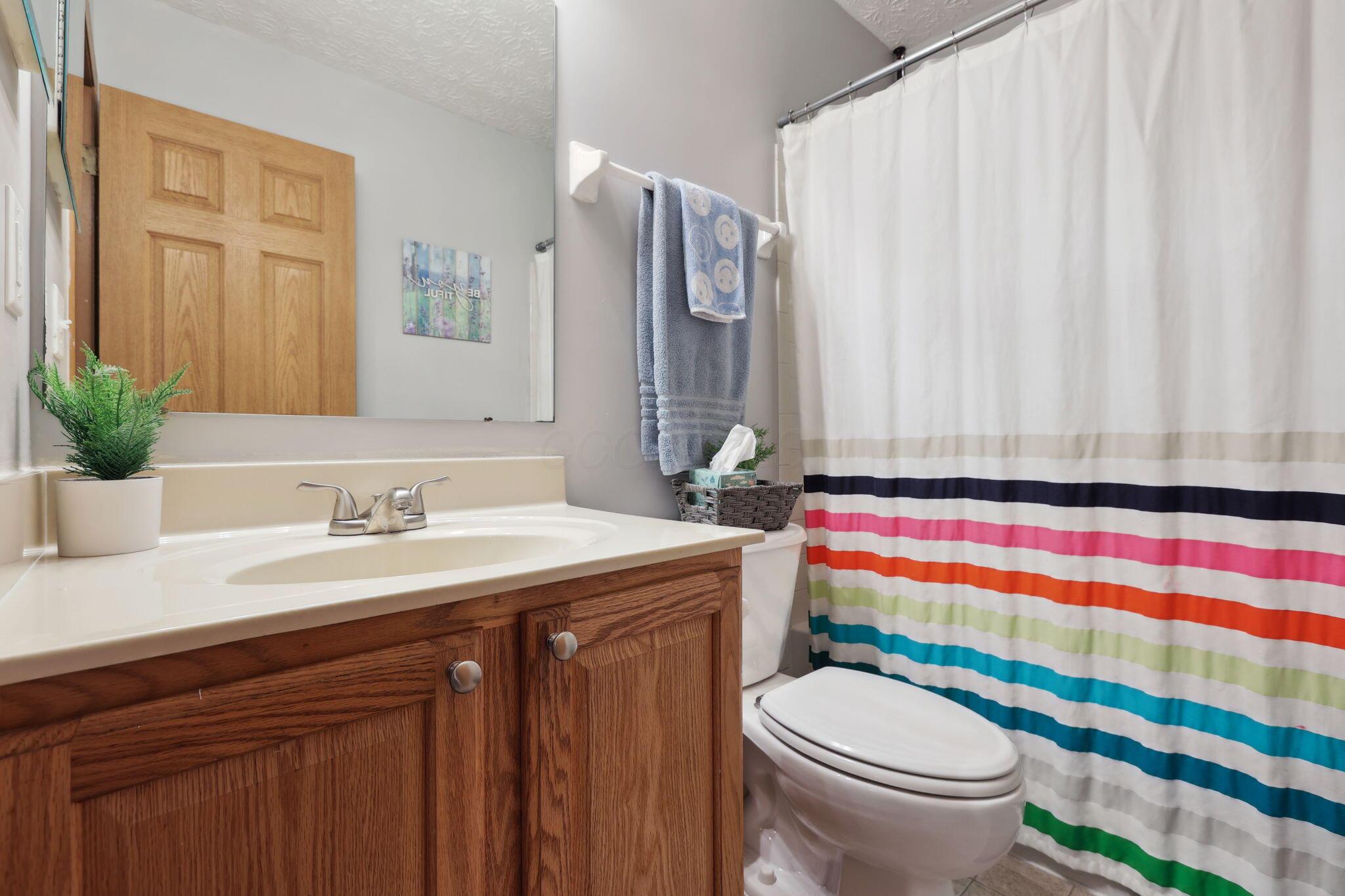 2093 Winding Hollow Drive, Grove City, Ohio image 34