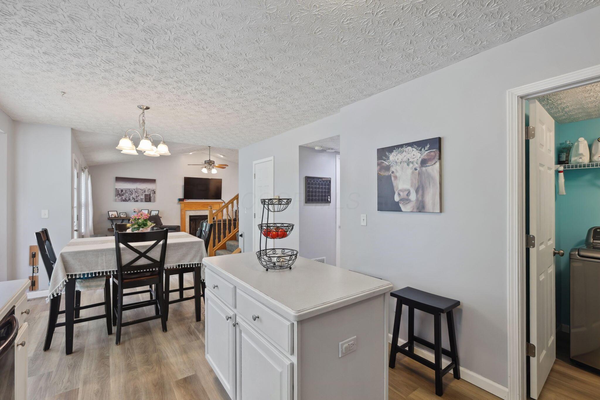 2093 Winding Hollow Drive, Grove City, Ohio image 19
