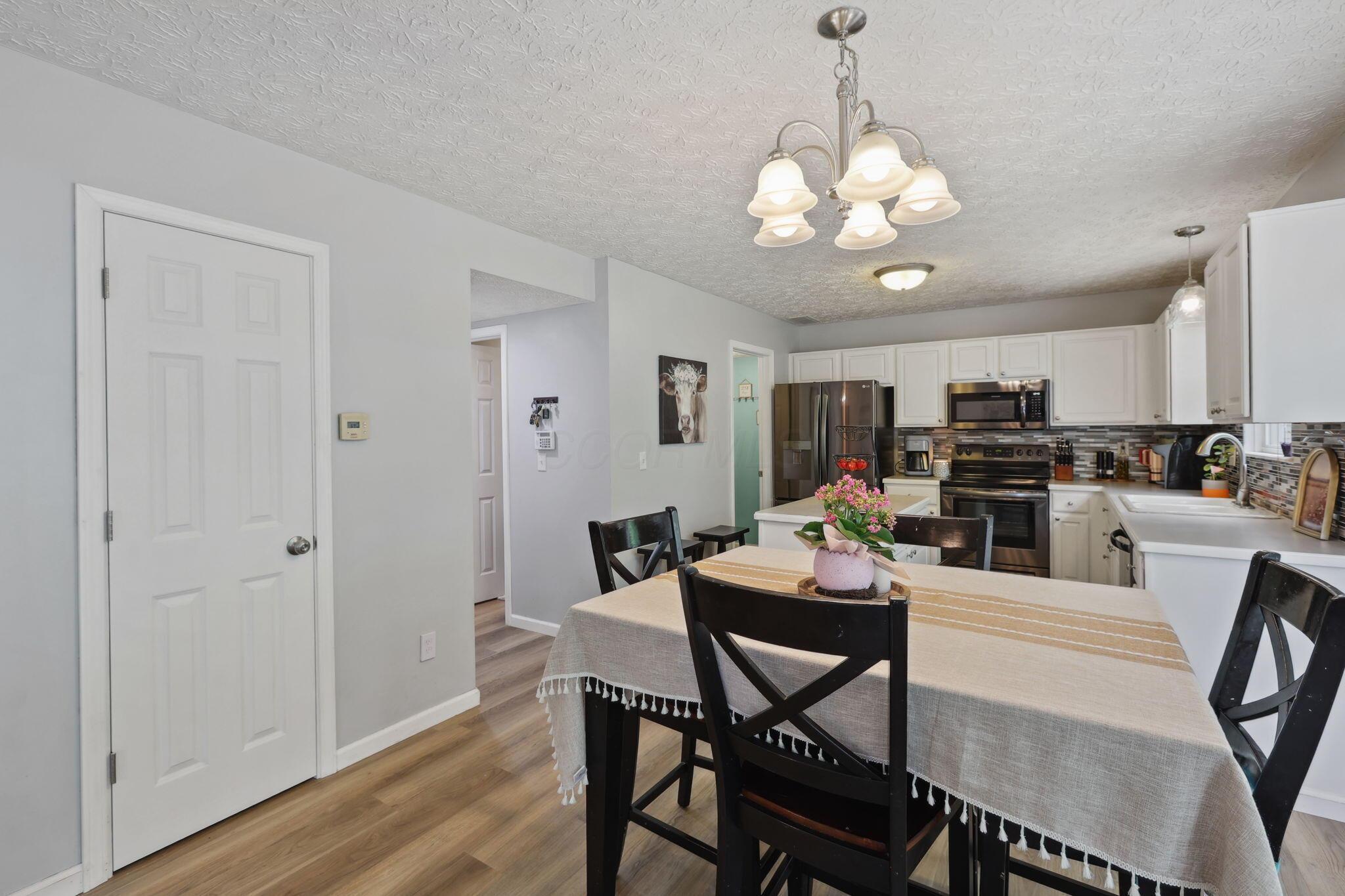 2093 Winding Hollow Drive, Grove City, Ohio image 12