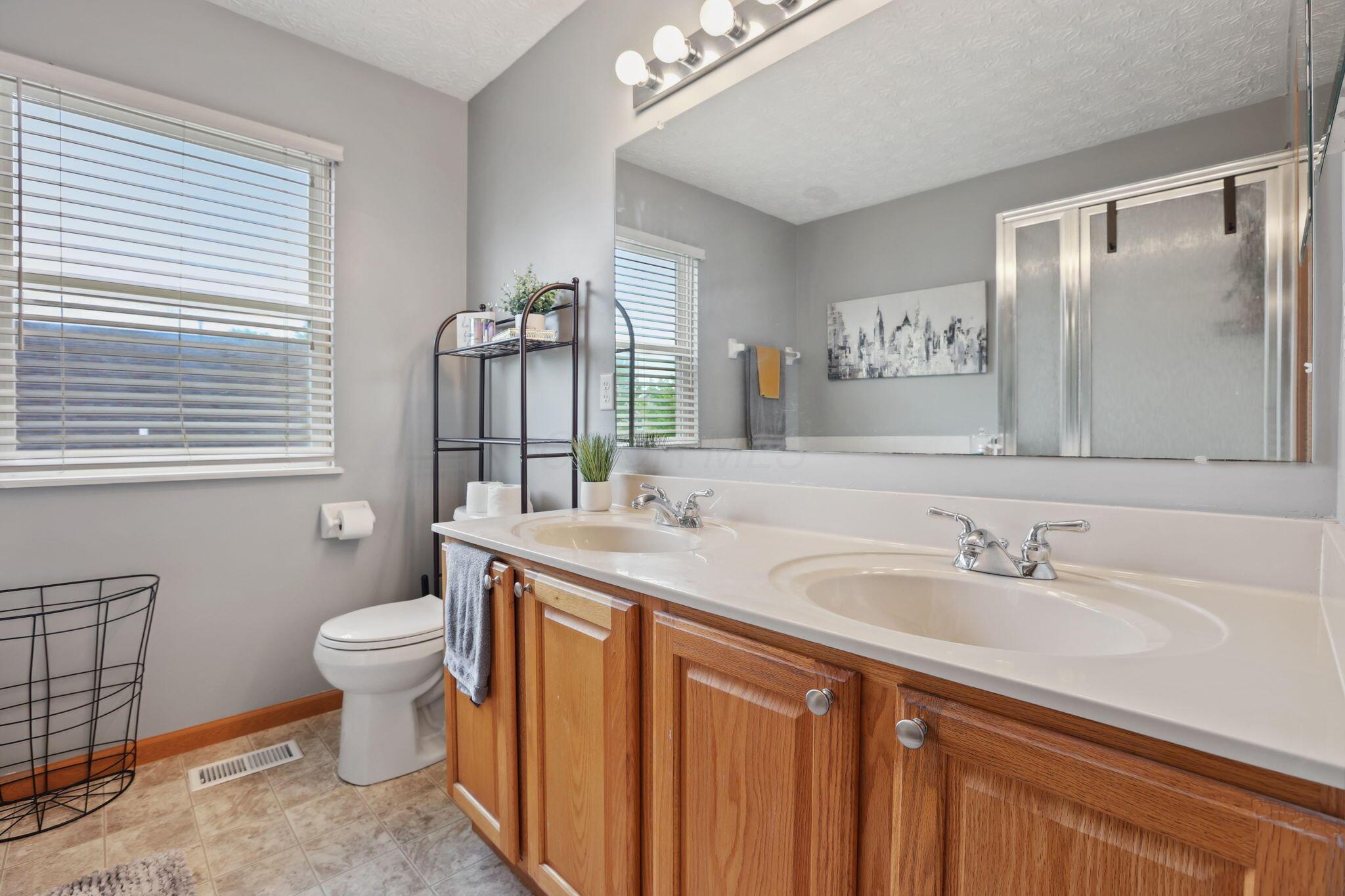 2093 Winding Hollow Drive, Grove City, Ohio image 30