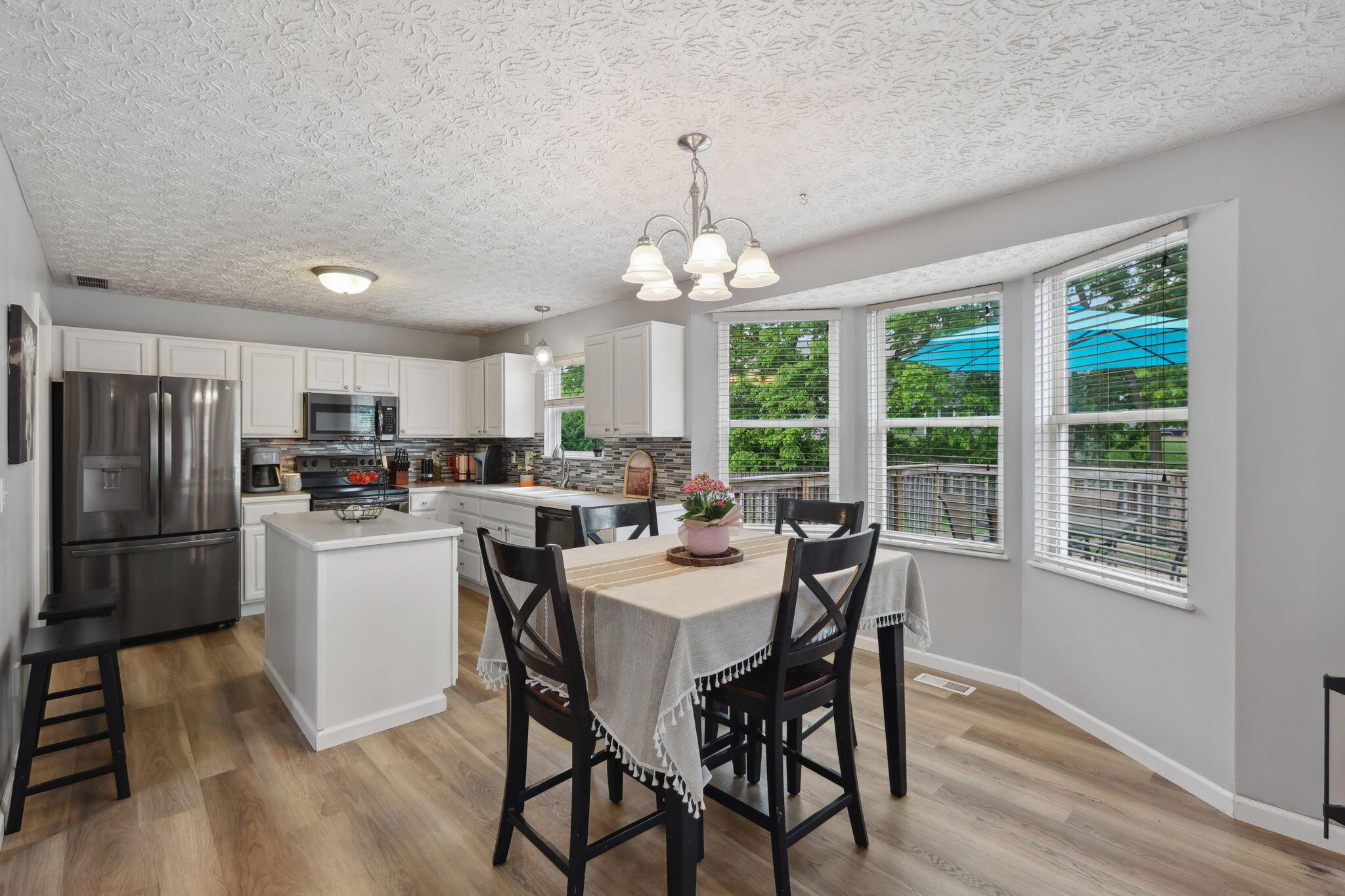 2093 Winding Hollow Drive, Grove City, Ohio image 11