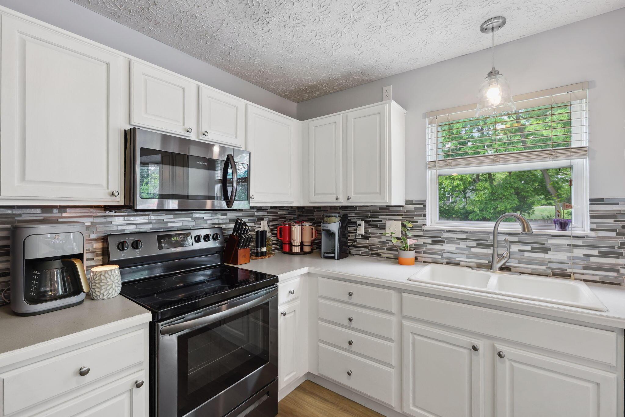 2093 Winding Hollow Drive, Grove City, Ohio image 21