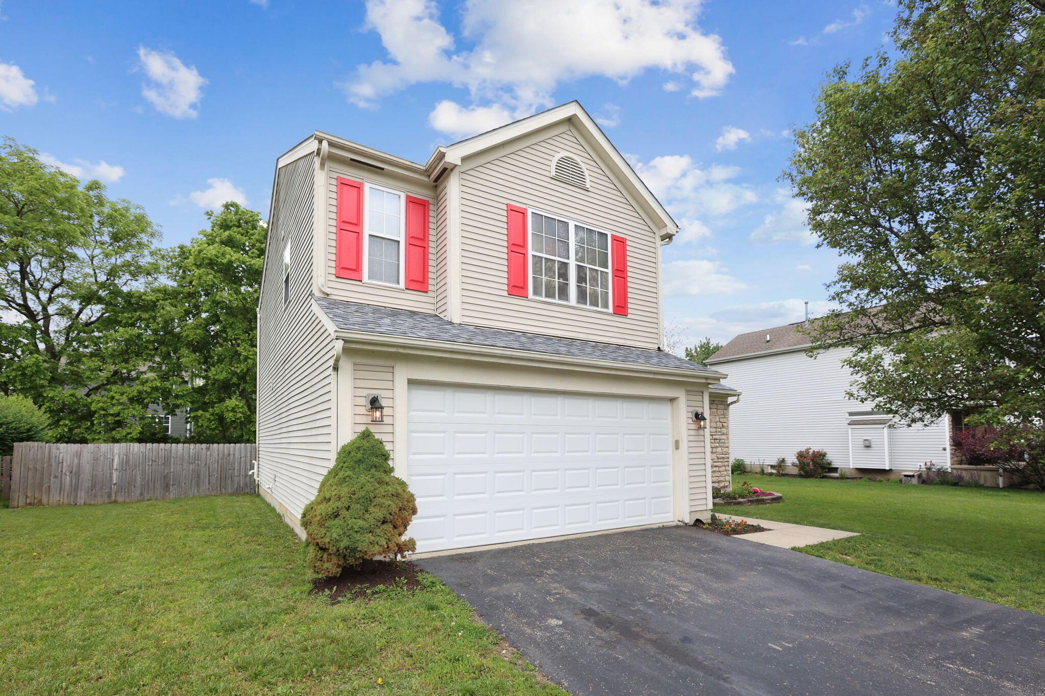 2093 Winding Hollow Drive, Grove City, Ohio image 2
