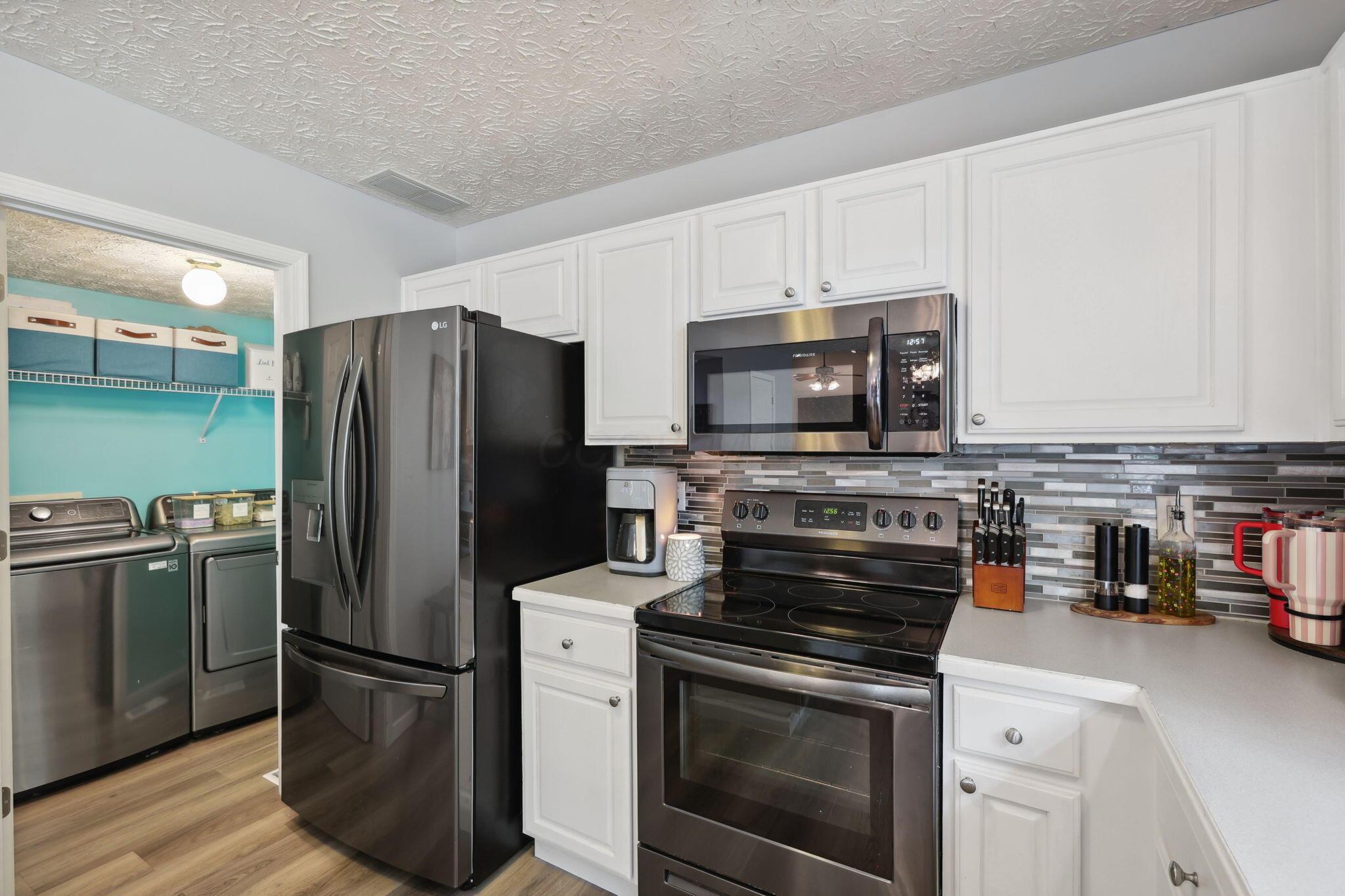 2093 Winding Hollow Drive, Grove City, Ohio image 22