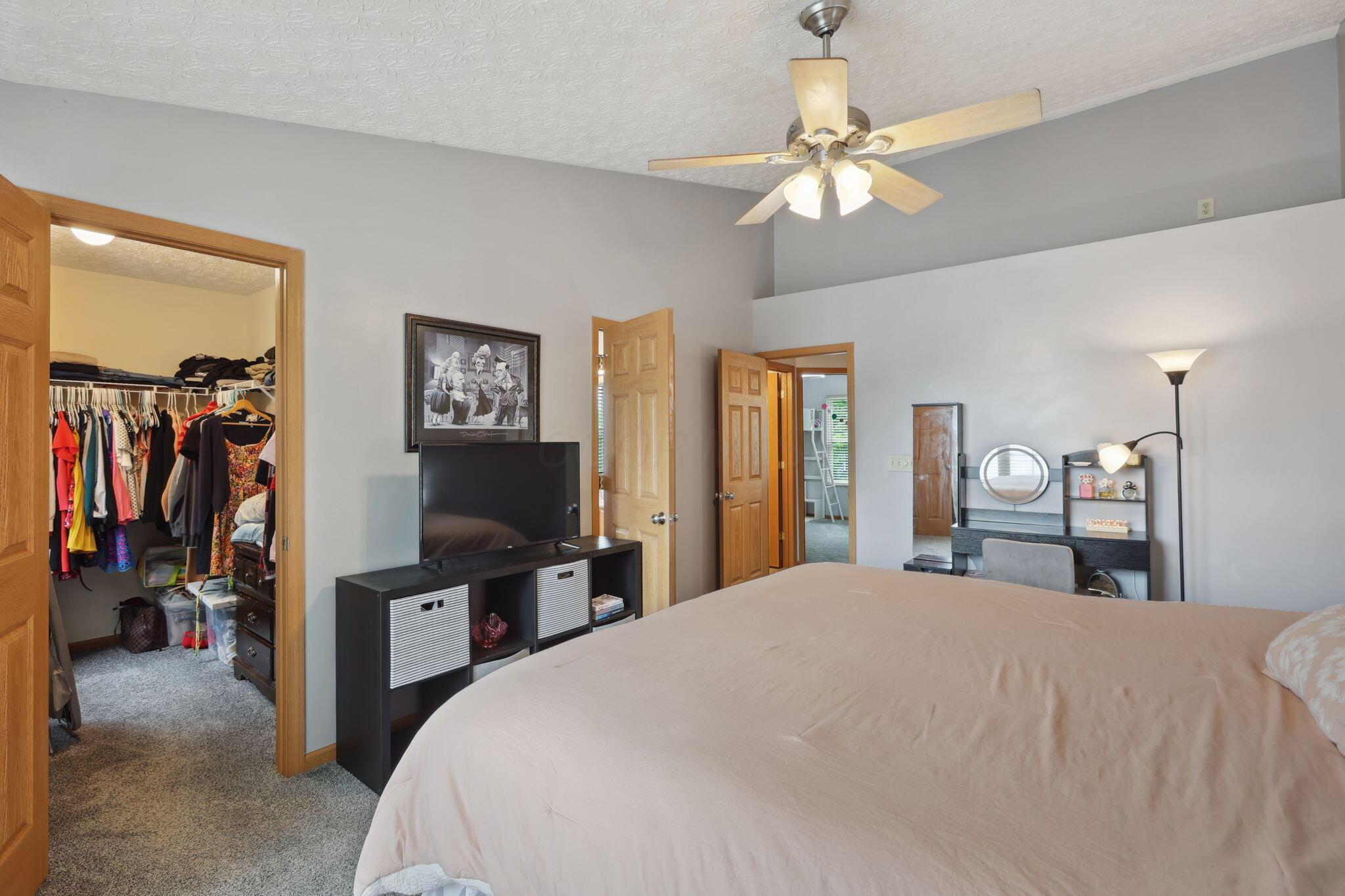 2093 Winding Hollow Drive, Grove City, Ohio image 28