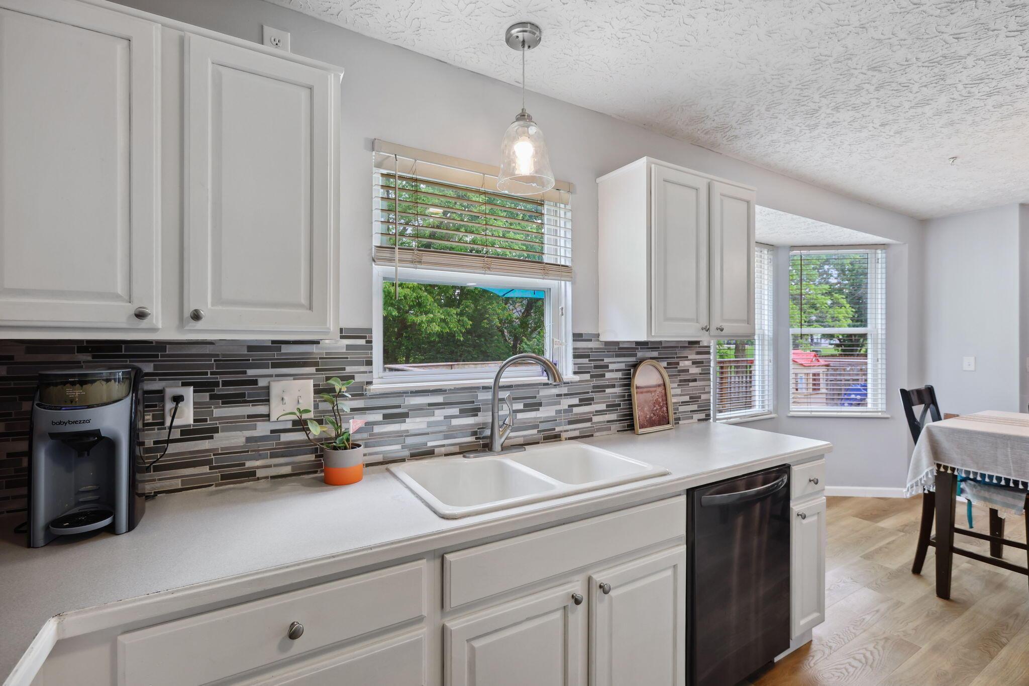 2093 Winding Hollow Drive, Grove City, Ohio image 18