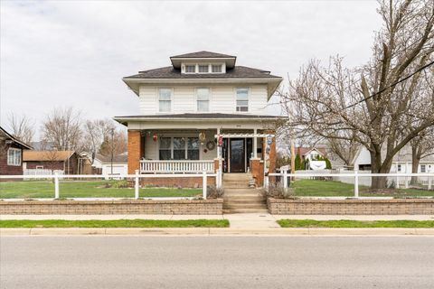 Photo of 622 Washington Avenue, Washington Court House, OH 43160 (MLS # 226009555)