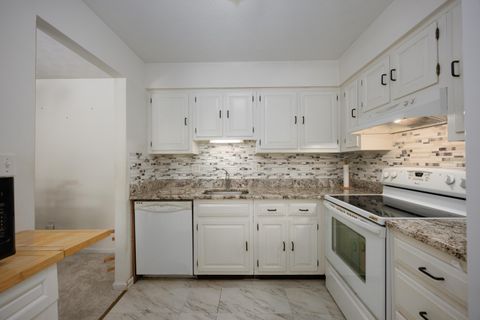 Tiny photo for 5275 Portland Street 202 #202, Columbus, OH 43235 (MLS # 226002869)