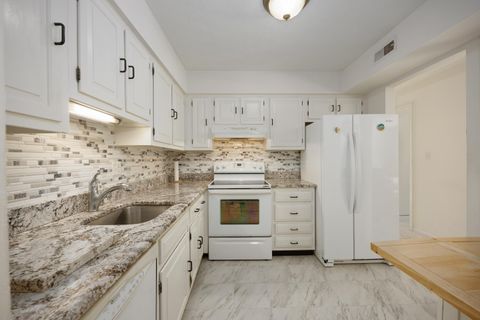 Tiny photo for 5275 Portland Street 202 #202, Columbus, OH 43235 (MLS # 226002869)