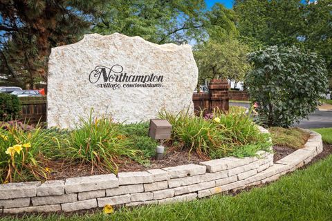 Tiny photo for 5275 Portland Street 202 #202, Columbus, OH 43235 (MLS # 226002869)