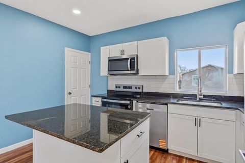 Tiny photo for 233 Tully Street, Marion, OH 43302 (MLS # 226007272)