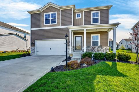 Photo of 184 Balderson Drive, Pickerington, OH 43147 (MLS # 226011512)