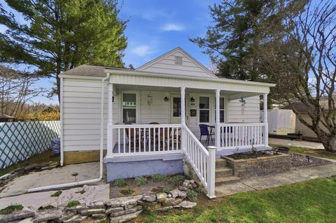 Photo of 1042 Stewart Street, Newark, OH 43055 (MLS # 226009698)