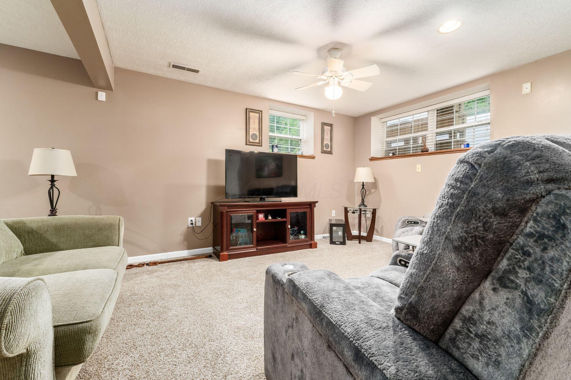 8278 Catalpa Ridge Drive, Blacklick, Ohio image 20