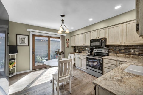 Tiny photo for 1114 Strathaven Drive N 5C #5C, Worthington, OH 43085 (MLS # 226033979)