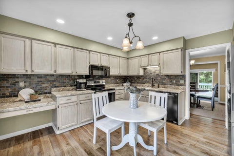 Tiny photo for 1114 Strathaven Drive N 5C #5C, Worthington, OH 43085 (MLS # 226033979)