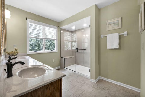 Tiny photo for 1114 Strathaven Drive N 5C #5C, Worthington, OH 43085 (MLS # 226033979)