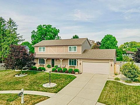 Photo of 1571 Cree Court, Grove City, OH 43123 (MLS # 225028524)