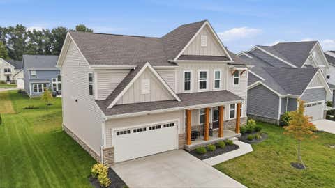 Photo of 1032 Birch Run, Grove City, OH 43123 (MLS # 226029728)
