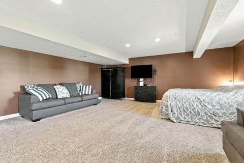 Tiny photo for 516 Greenwood Loop, Newark, OH 43055 (MLS # 226035602)