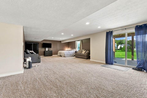 Tiny photo for 516 Greenwood Loop, Newark, OH 43055 (MLS # 226035602)
