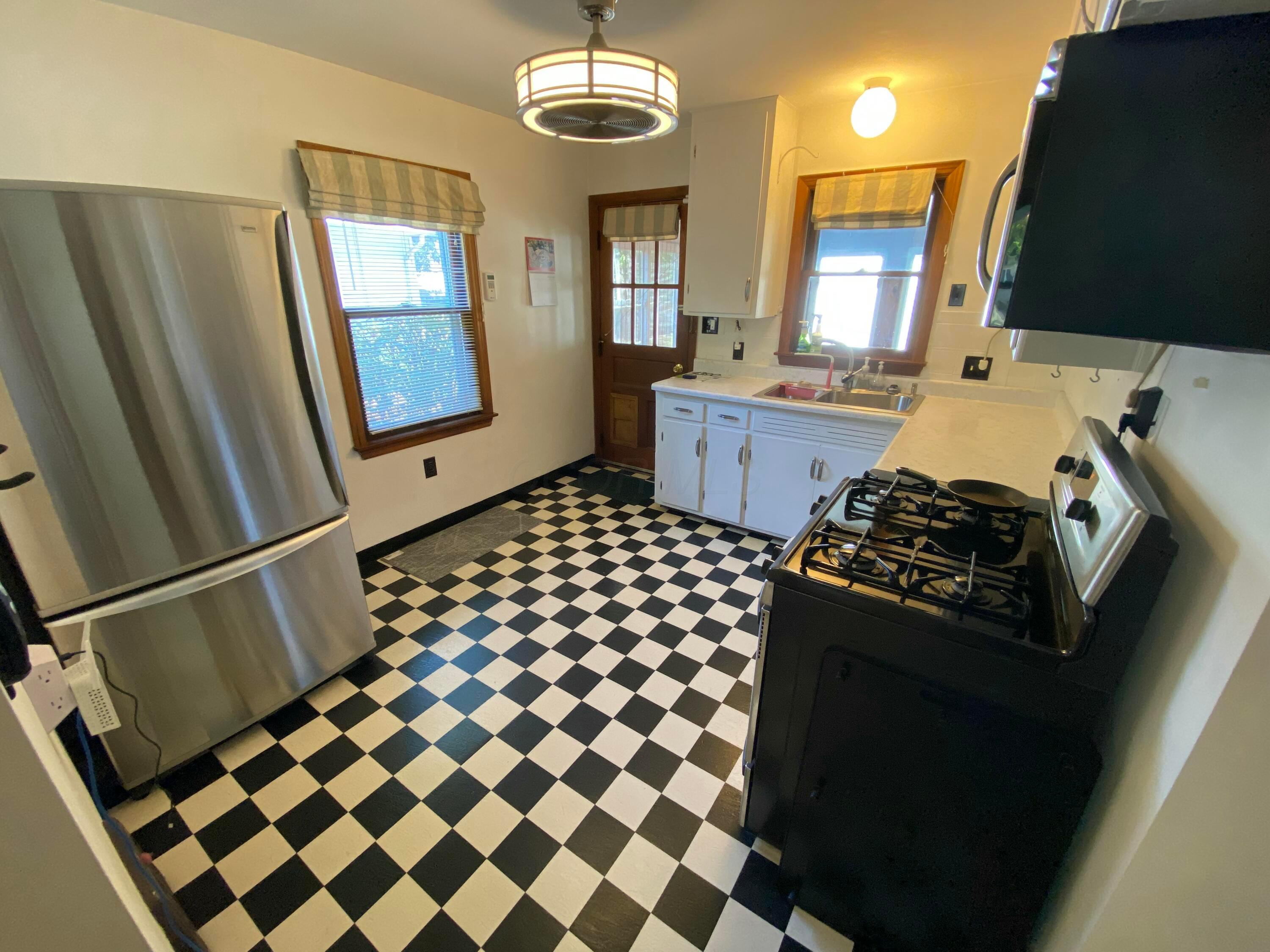 Columbus, Ohio 43214, United States, 3 Bedrooms Bedrooms, ,2 BathroomsBathrooms,Residential,Active,189373