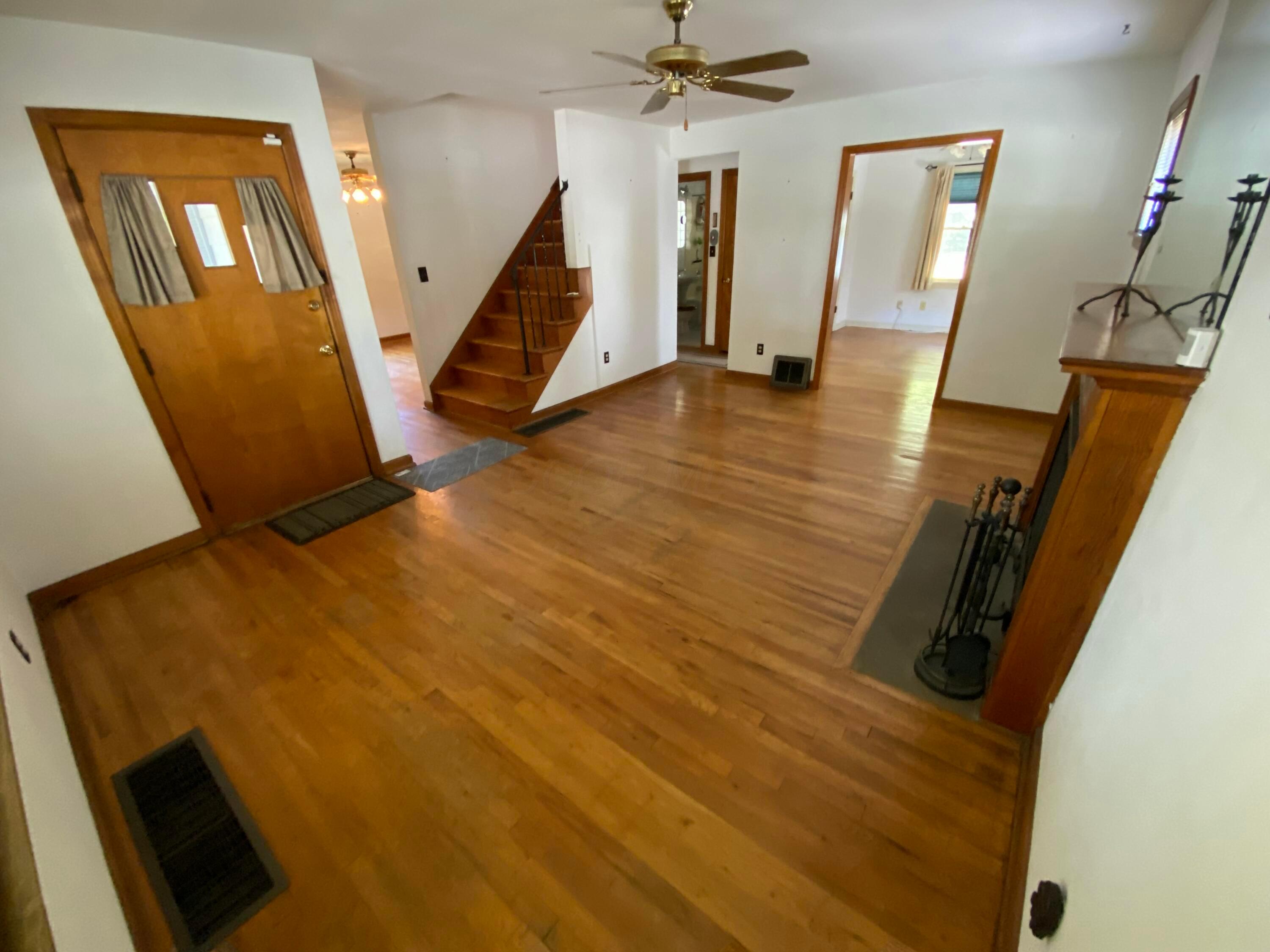 Columbus, Ohio 43214, United States, 3 Bedrooms Bedrooms, ,2 BathroomsBathrooms,Residential,Active,189373