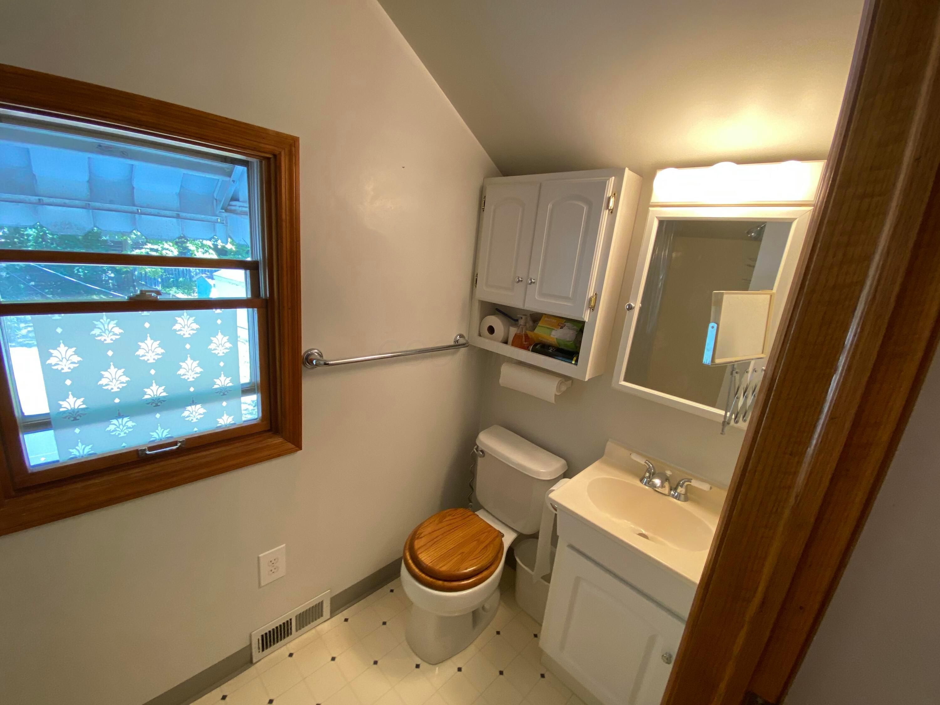 Columbus, Ohio 43214, United States, 3 Bedrooms Bedrooms, ,2 BathroomsBathrooms,Residential,Active,189373