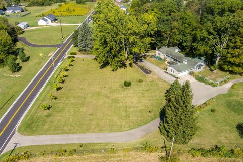 Tiny photo for 408 Tuttle Road, Springfield, OH 45503 (MLS # 225037695)