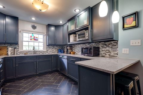 Tiny photo for 408 Tuttle Road, Springfield, OH 45503 (MLS # 225037695)