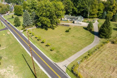 Tiny photo for 408 Tuttle Road, Springfield, OH 45503 (MLS # 225037695)
