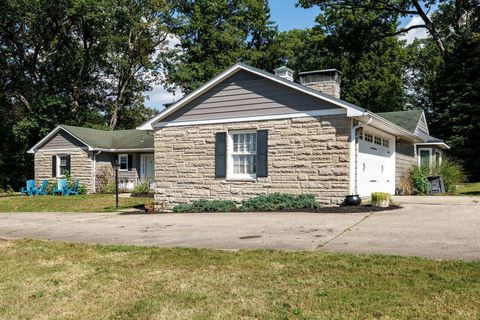Tiny photo for 408 Tuttle Road, Springfield, OH 45503 (MLS # 225037695)